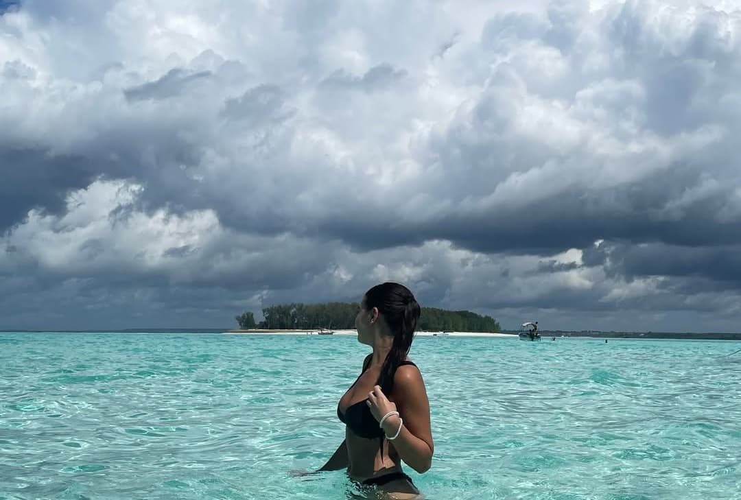 Arrival & Beach Escape 2