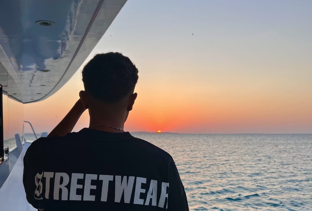 A peaceful island escape with picture-perfect views 7